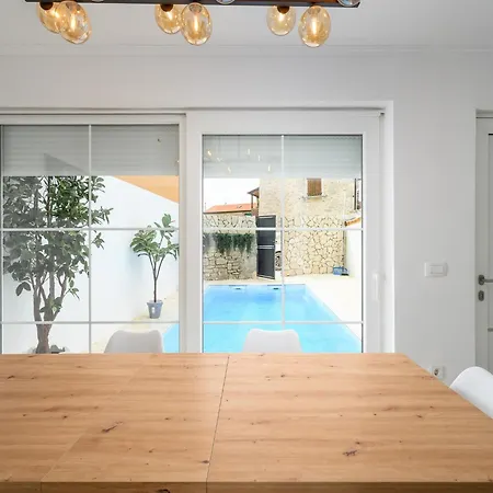 In Pore With Private Pool And Appartamento Porec