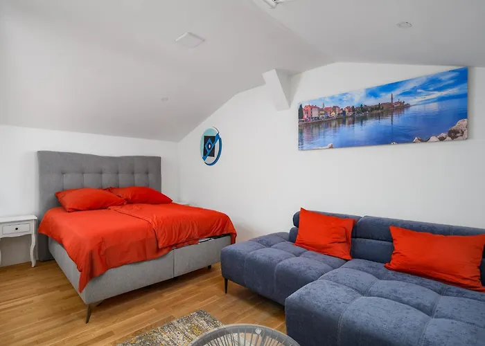 In Pore With Private Pool And Porec