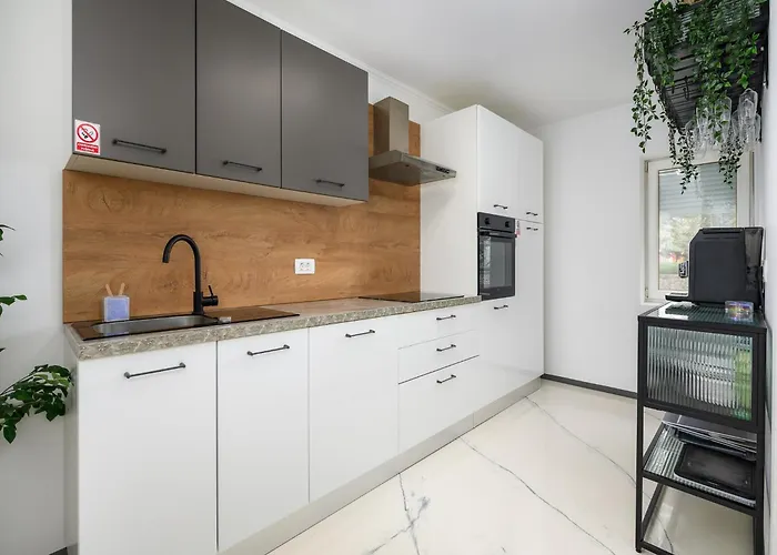 Apartment In Pore With Private Pool And