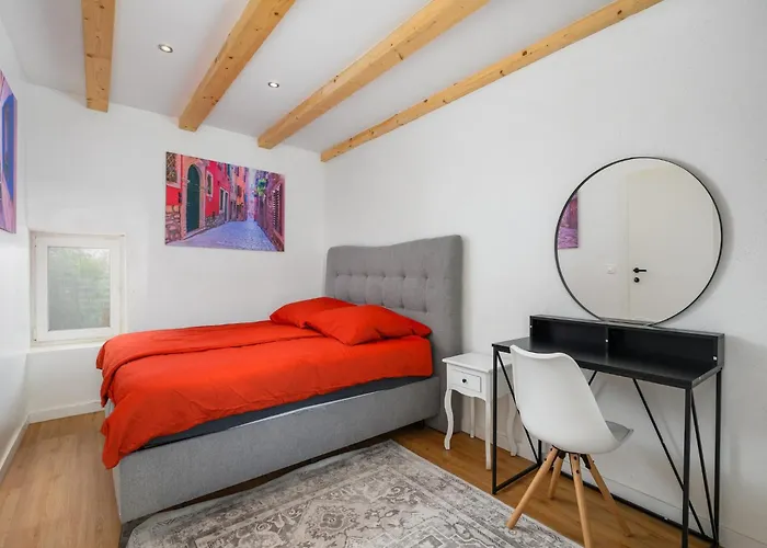 In Pore With Private Pool And * Poreč